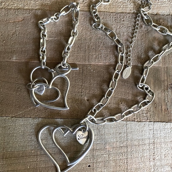 guess necklace and bracelet set